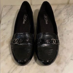 Life stride size 11W shoe